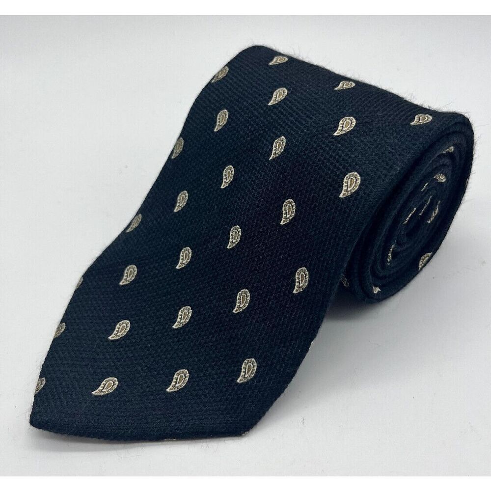Giorgio Armani - A Milano Borgonuovo 21 100% Silk Tie Paisley Handmade in Italy